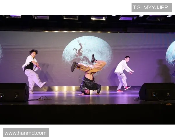 北京极限运动队在世界街舞大赛中的灵活性表现令人惊艳引发热议